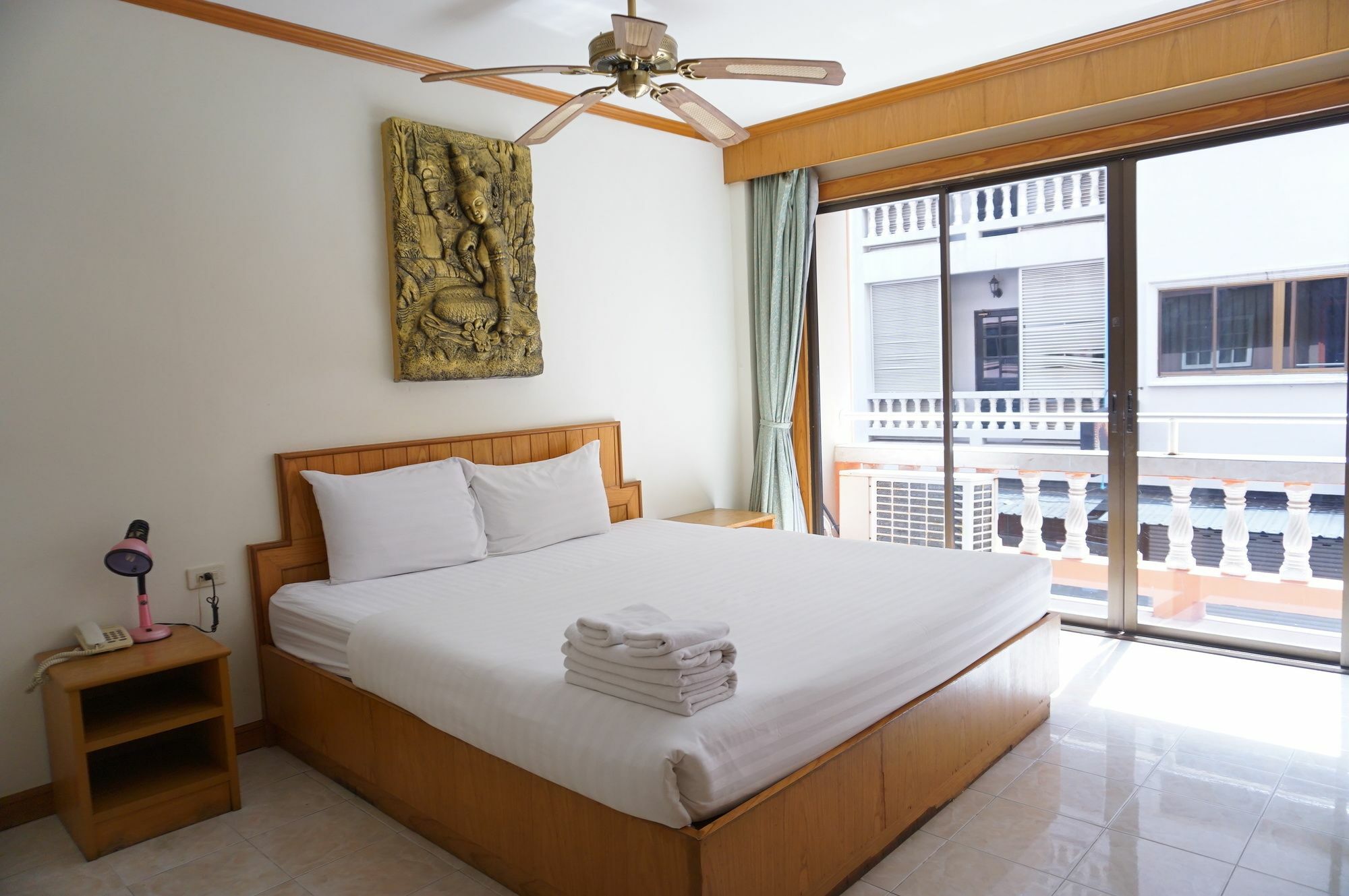Andaman Sea Patong Hotell Eksteriør bilde